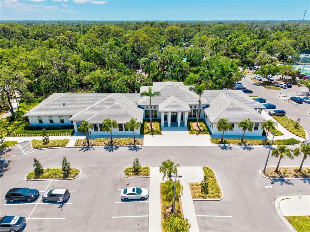 2453 CRISPIN COURT UNIT F4
