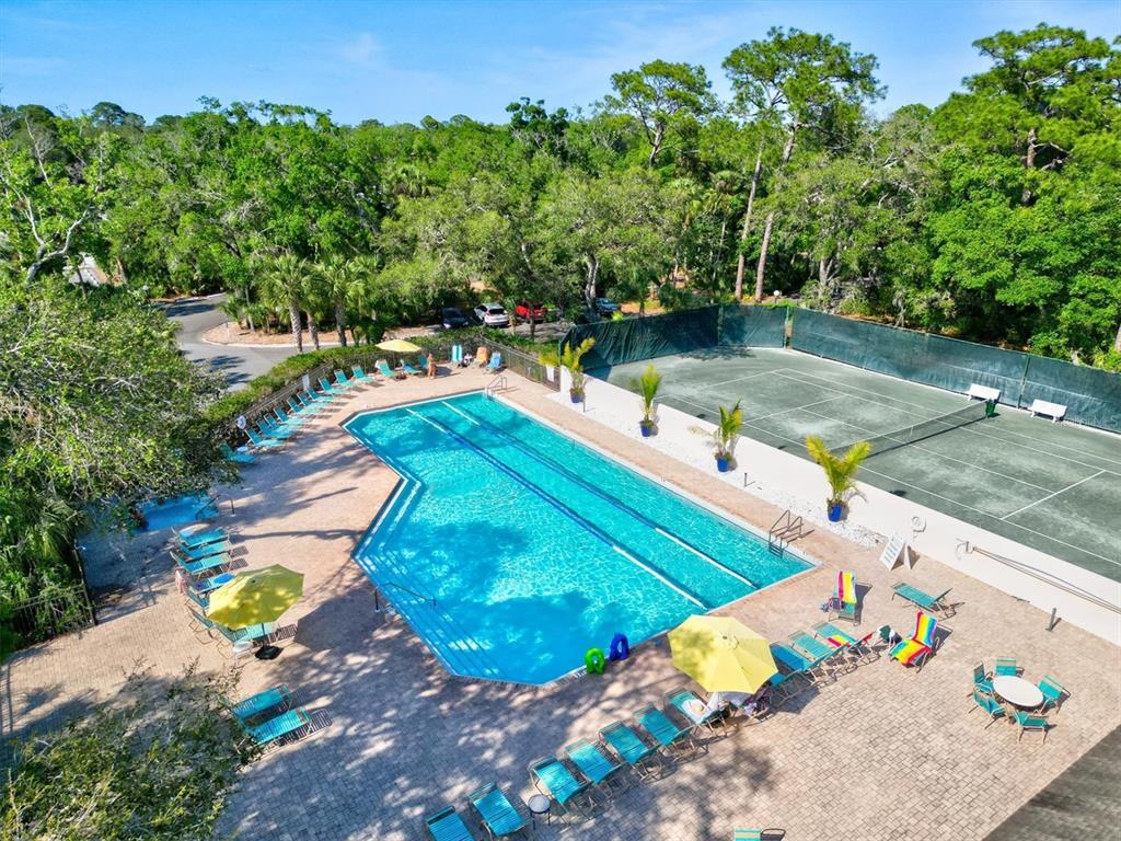 2453 CRISPIN COURT UNIT F4