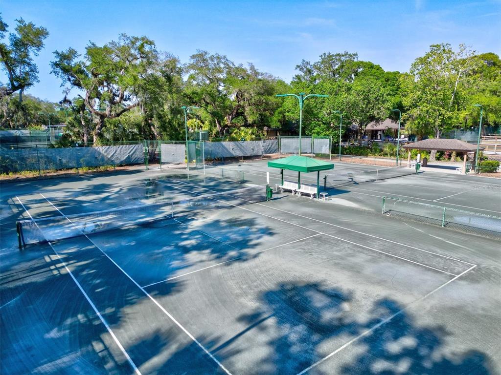2453 CRISPIN COURT UNIT F4