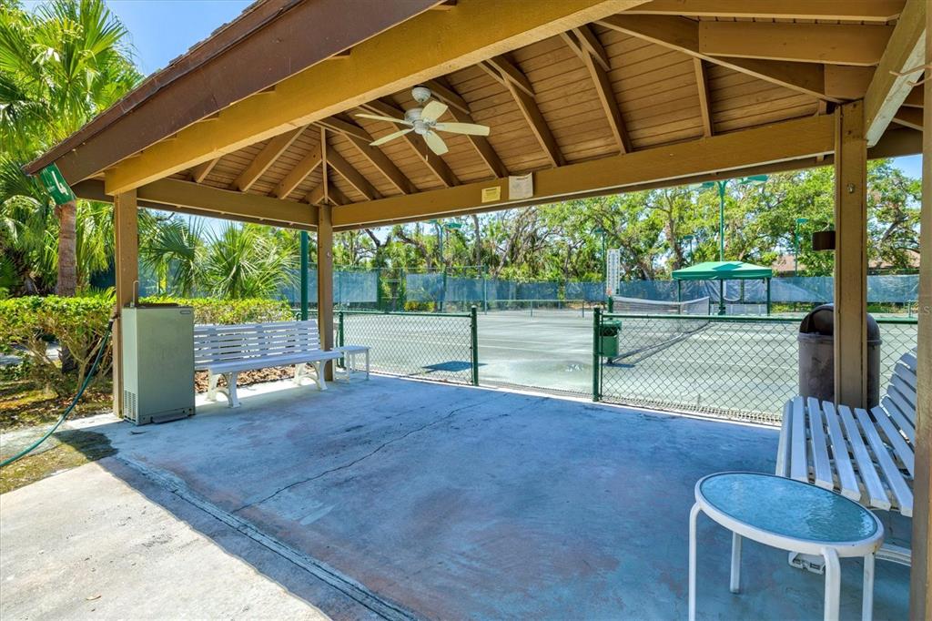 2453 CRISPIN COURT UNIT F4