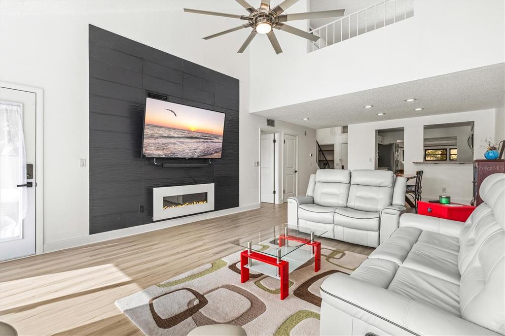 2453 CRISPIN COURT UNIT F4