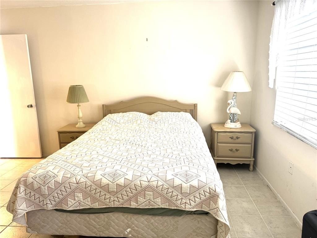 2571 RIVERBLUFF PARKWAY UNIT V