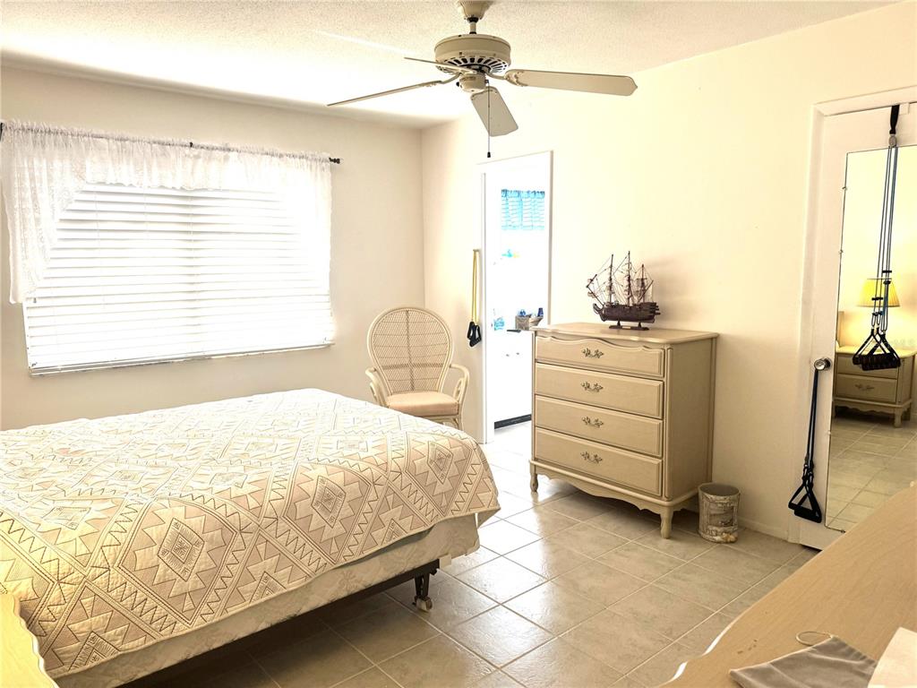 2571 RIVERBLUFF PARKWAY UNIT V