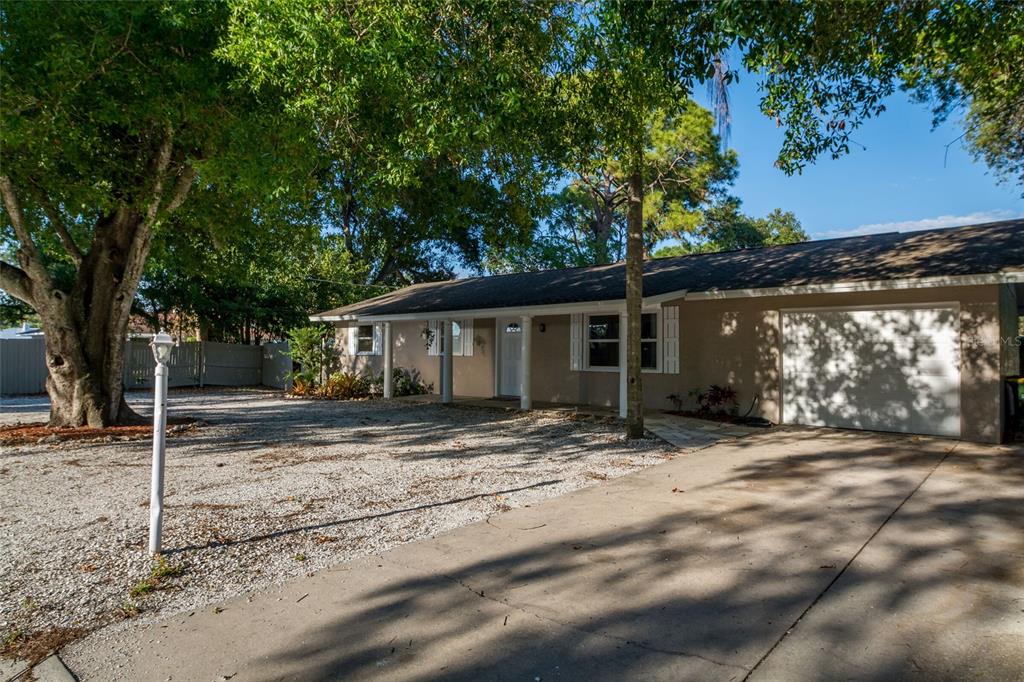 95 S BRIGGS AVENUE