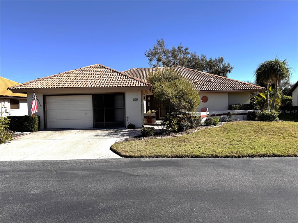 229 LAUREL HOLLOW DRIVE UNIT 8
