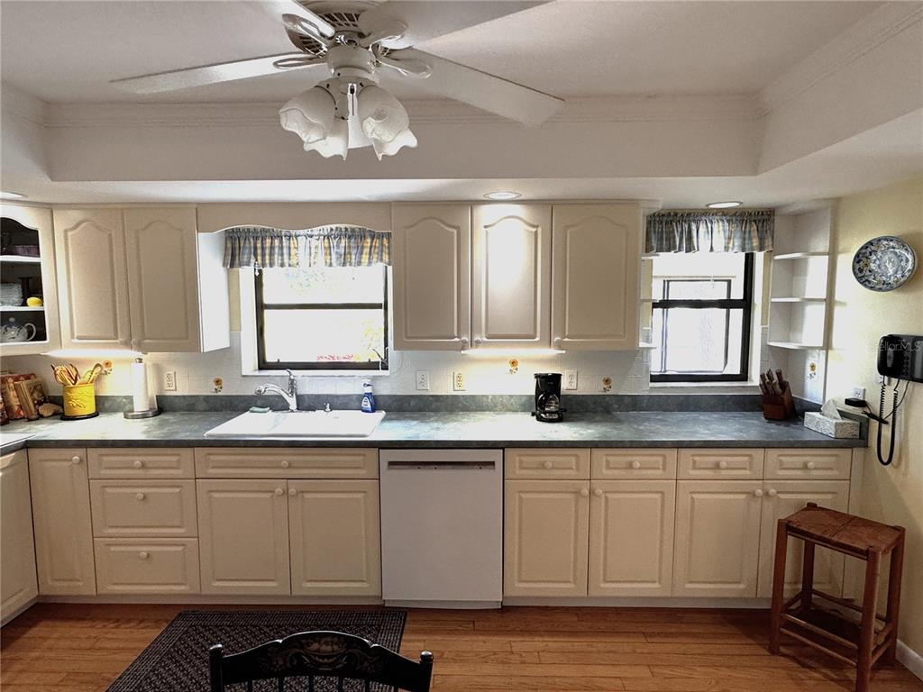 229 LAUREL HOLLOW DRIVE UNIT 8