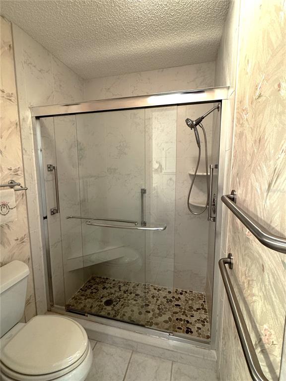 229 LAUREL HOLLOW DRIVE UNIT 8