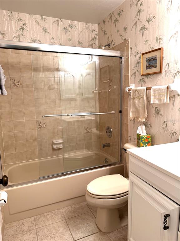 229 LAUREL HOLLOW DRIVE UNIT 8