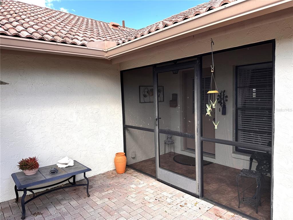 229 LAUREL HOLLOW DRIVE UNIT 8