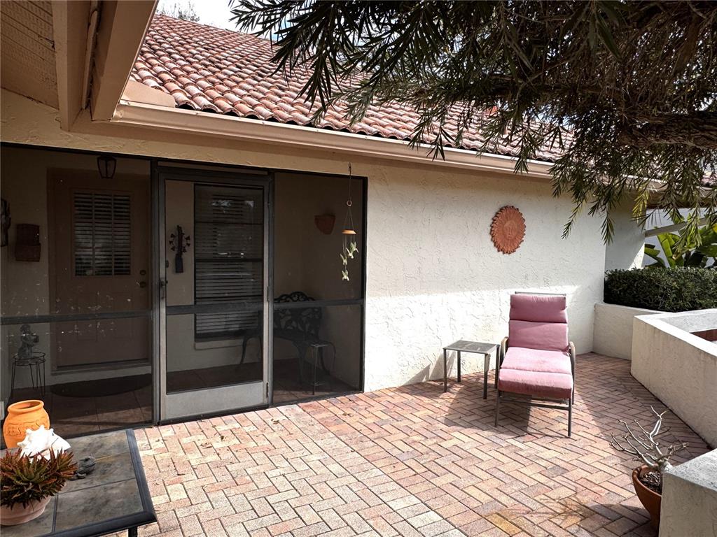 229 LAUREL HOLLOW DRIVE UNIT 8