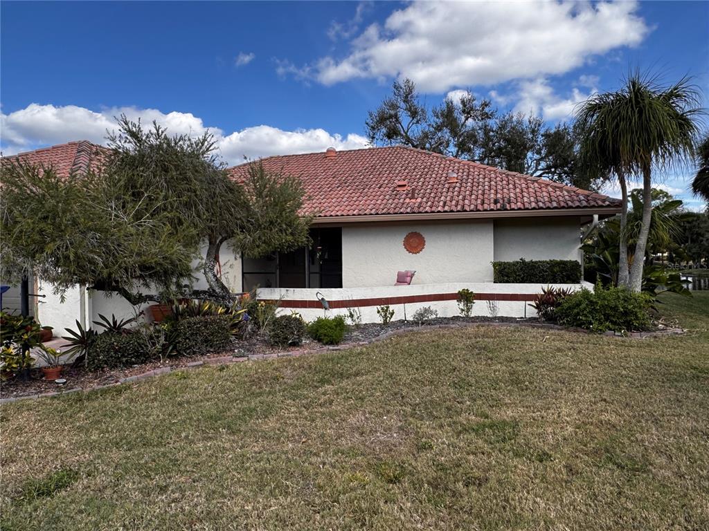 229 LAUREL HOLLOW DRIVE UNIT 8