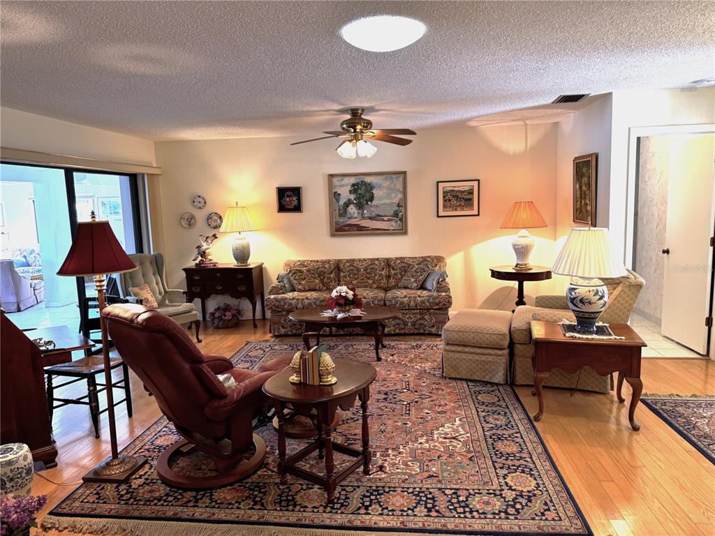 229 LAUREL HOLLOW DRIVE UNIT 8