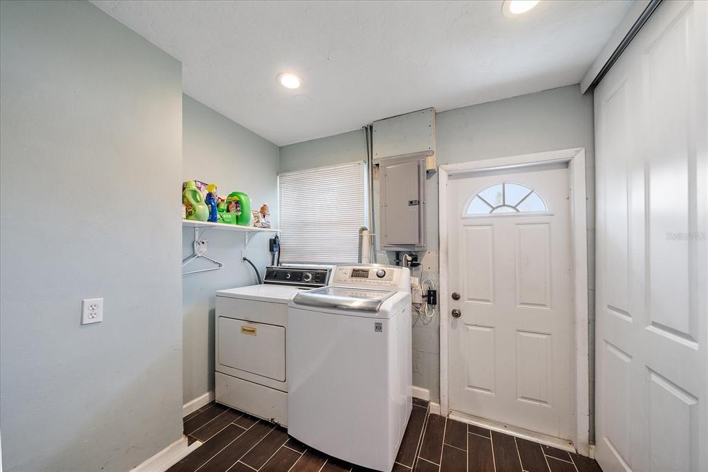 2534 WANETA DRIVE