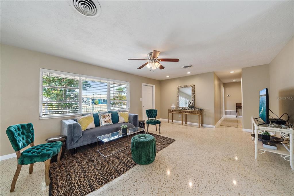 2534 WANETA DRIVE