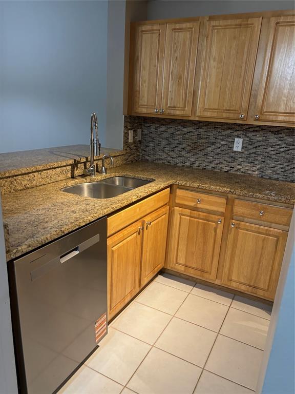 5691 BENTGRASS DRIVE UNIT 15-2