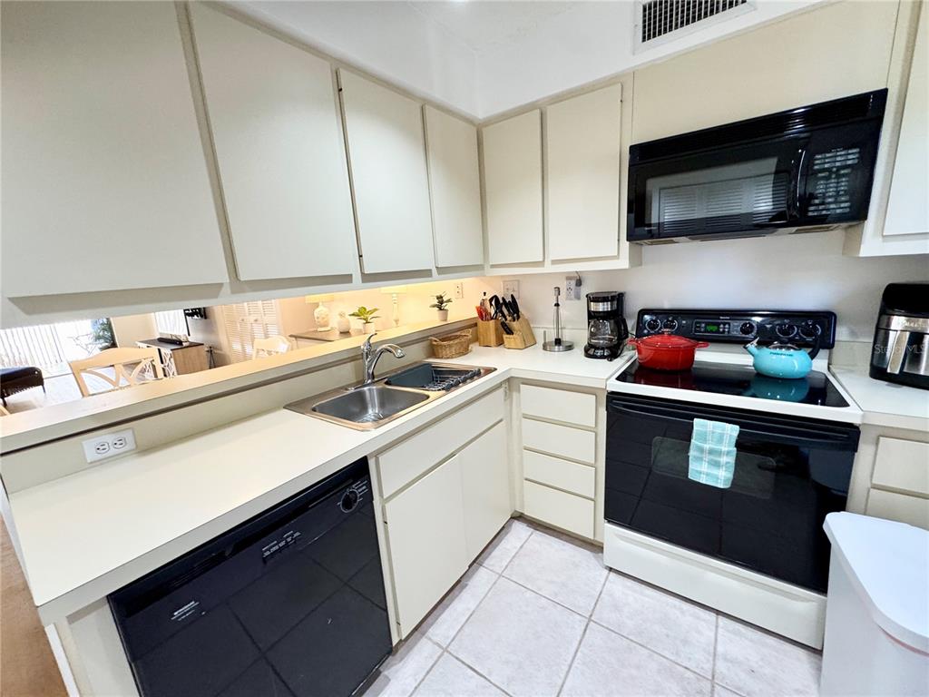 5124 HARPERS CROFT UNIT 7