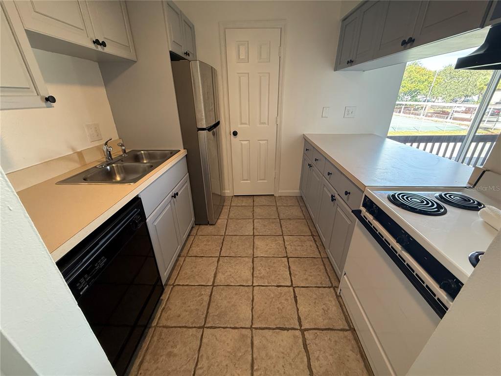 2636 HIDDEN LAKE DRIVE N UNIT 