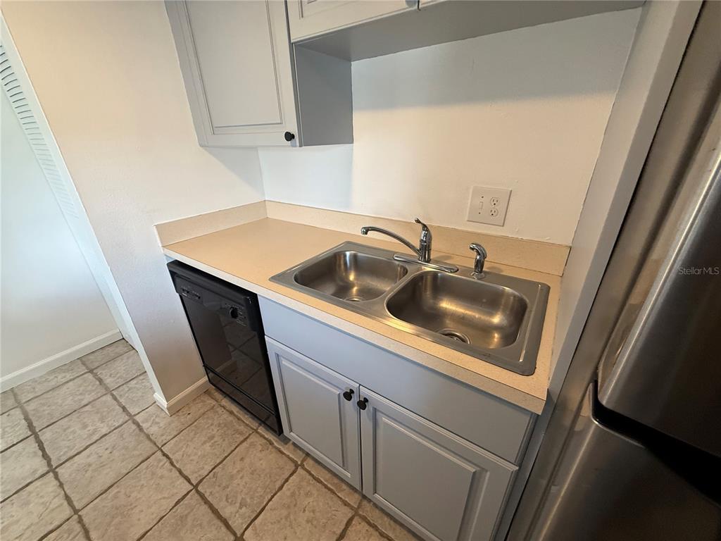 2636 HIDDEN LAKE DRIVE N UNIT 