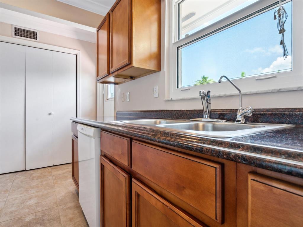 2153 PUEBLO CIRCLE UNIT V14