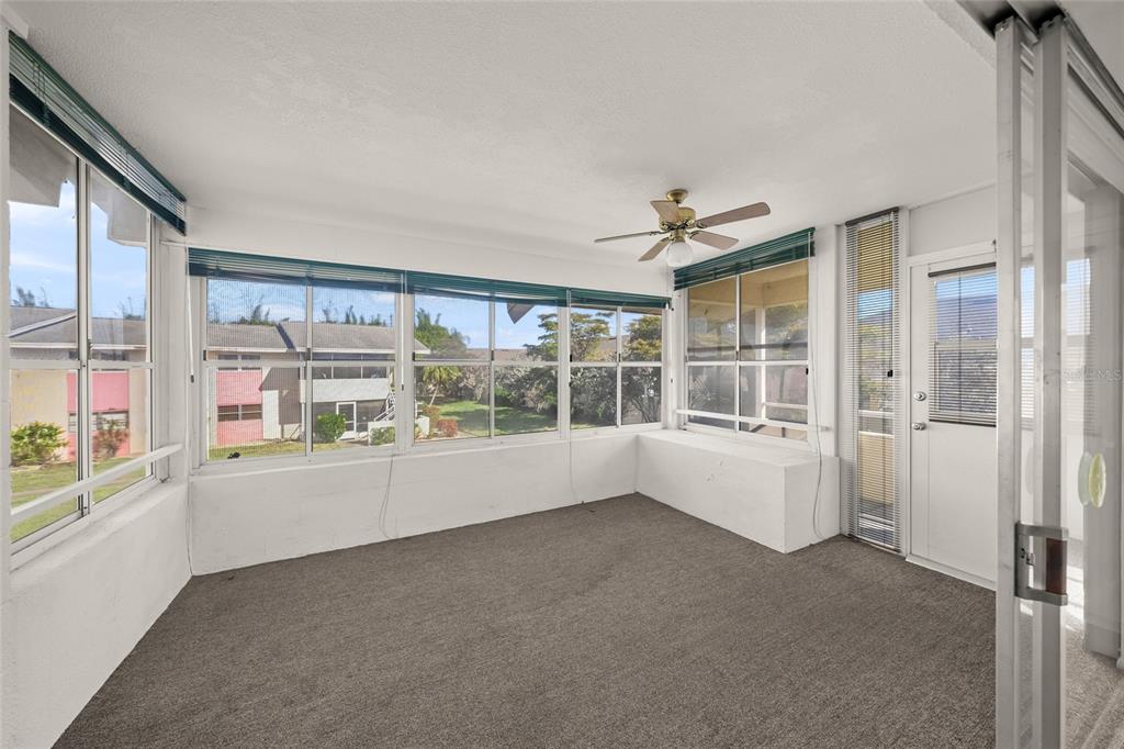 2507 BENEVA ROAD UNIT 10
