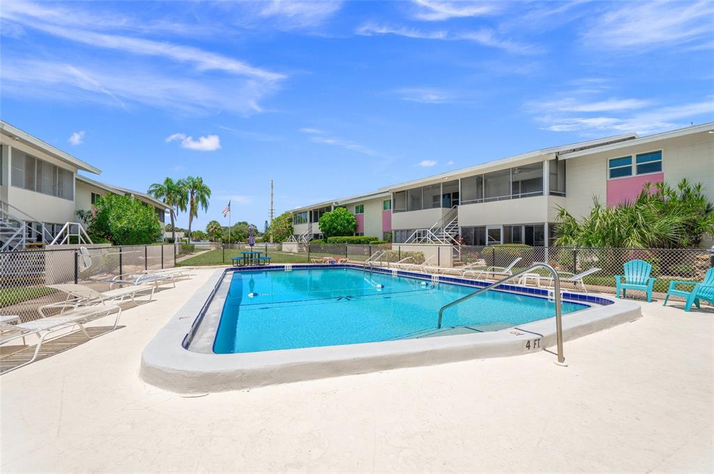 2507 BENEVA ROAD UNIT 10