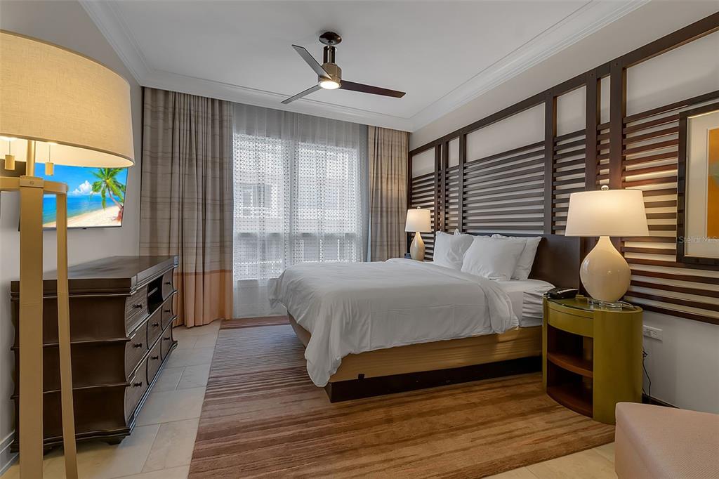 915 SEASIDE DRIVE UNIT 410, We