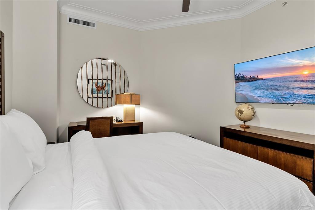 915 SEASIDE DRIVE UNIT 410, We