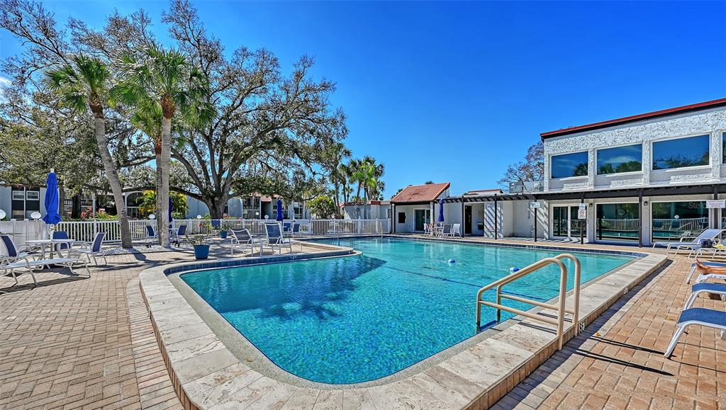 3201 BENEVA ROAD UNIT 204