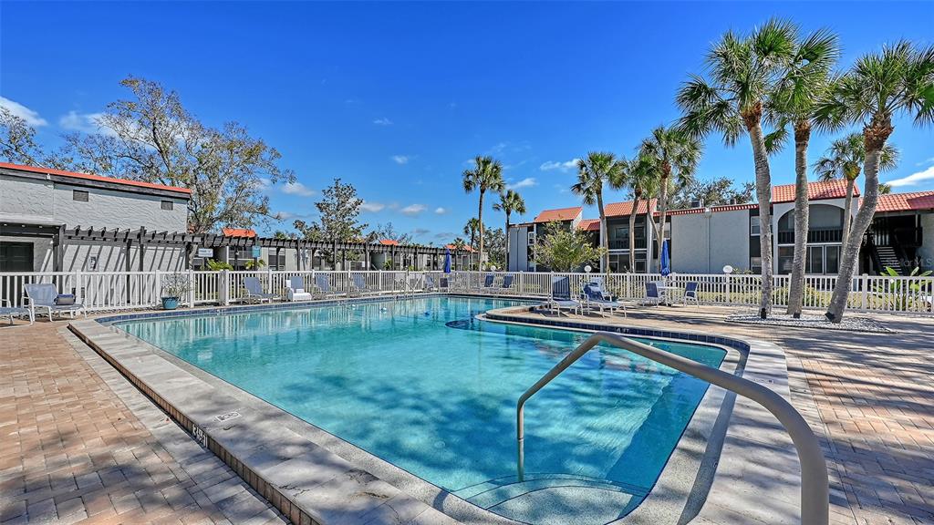 3201 BENEVA ROAD UNIT 204