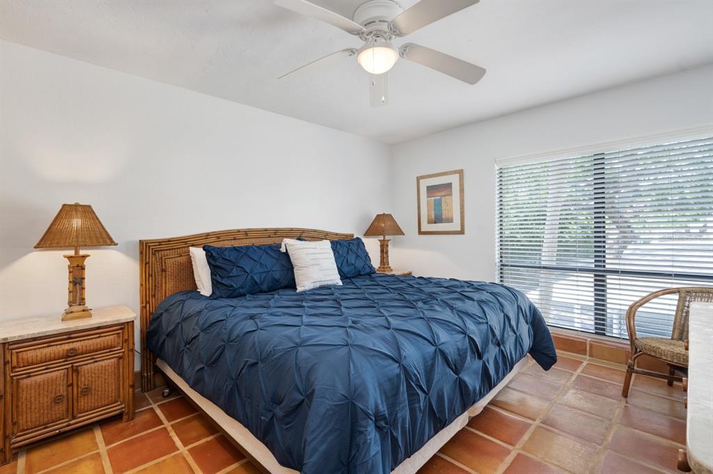 6157 MIDNIGHT PASS ROAD UNIT E