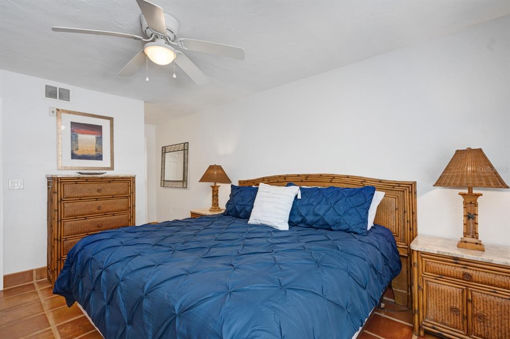 6157 MIDNIGHT PASS ROAD UNIT E