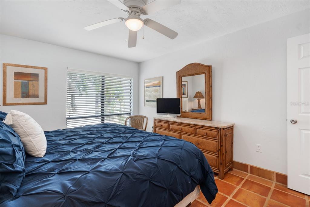 6157 MIDNIGHT PASS ROAD UNIT E