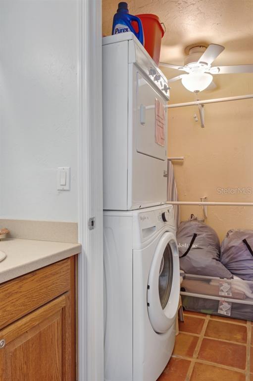 6157 MIDNIGHT PASS ROAD UNIT E