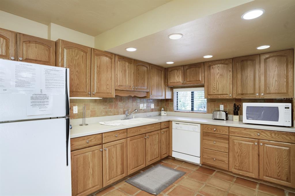 6157 MIDNIGHT PASS ROAD UNIT E