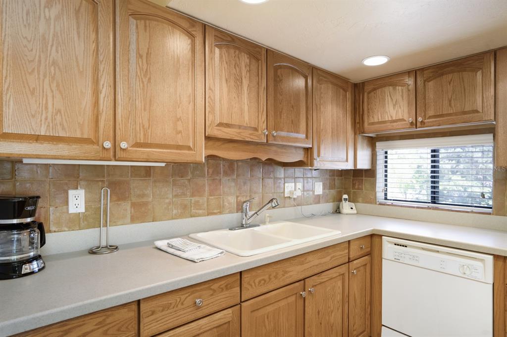 6157 MIDNIGHT PASS ROAD UNIT E