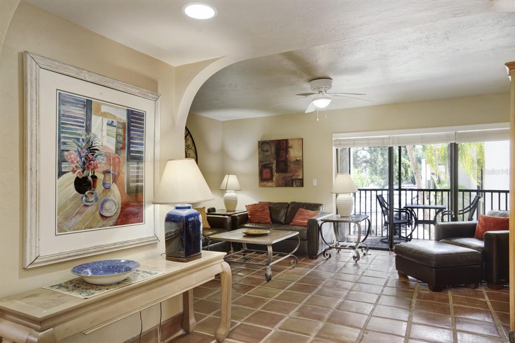 6157 MIDNIGHT PASS ROAD UNIT E