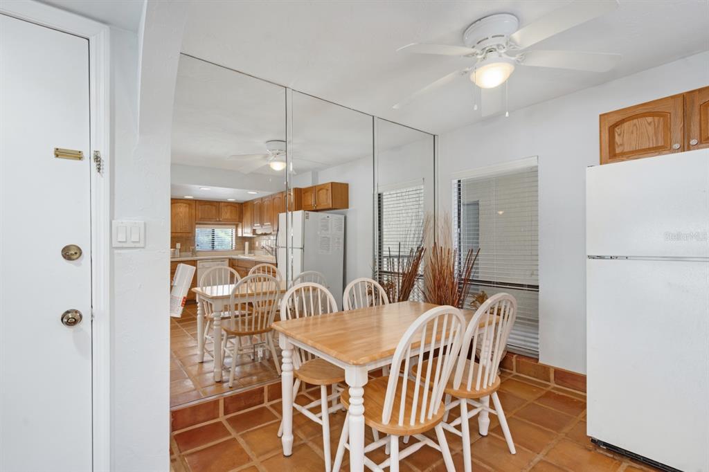 6157 MIDNIGHT PASS ROAD UNIT E
