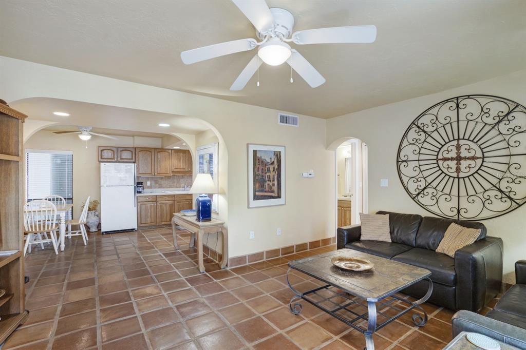 6157 MIDNIGHT PASS ROAD UNIT E