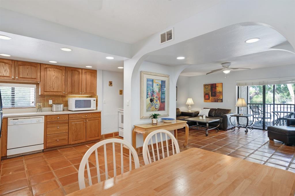 6157 MIDNIGHT PASS ROAD UNIT E