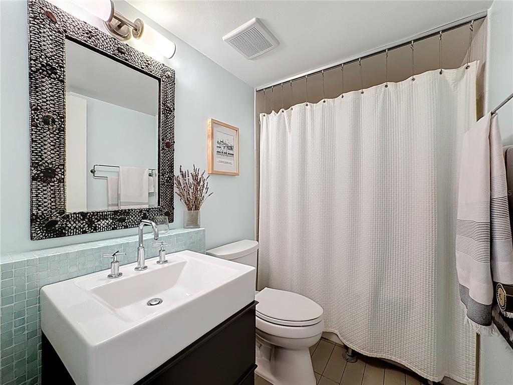 1717 PELICAN COVE ROAD UNIT GL