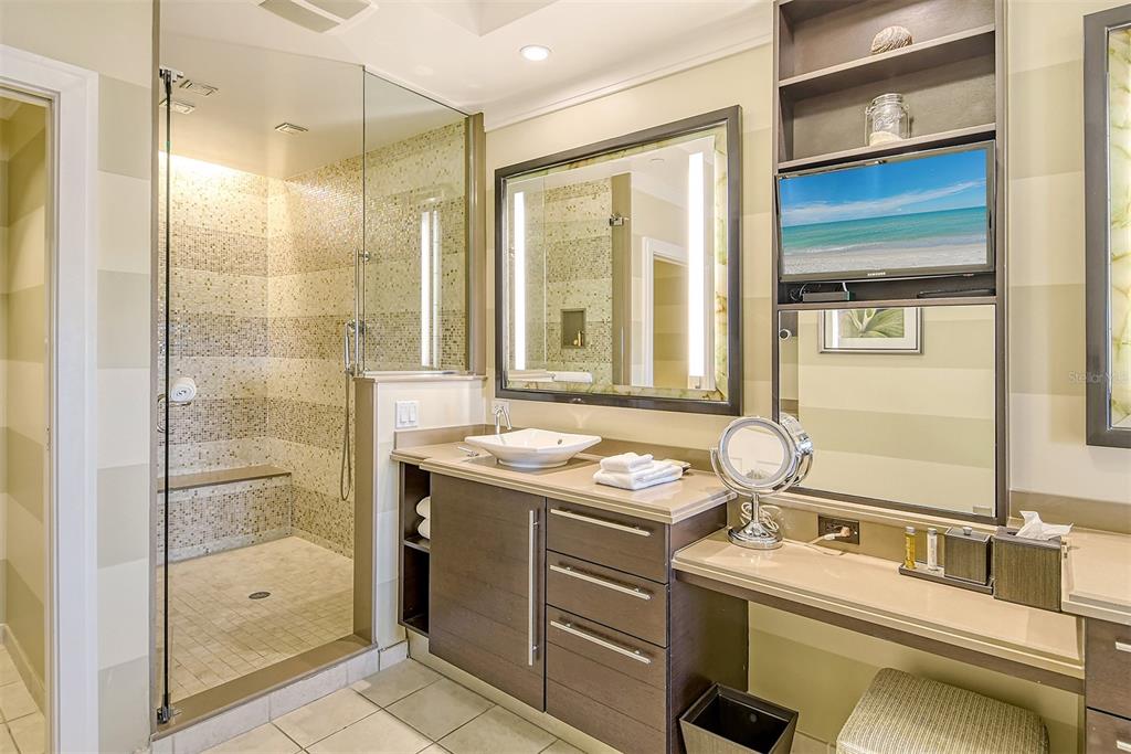915 SEASIDE DRIVE UNIT 504, We