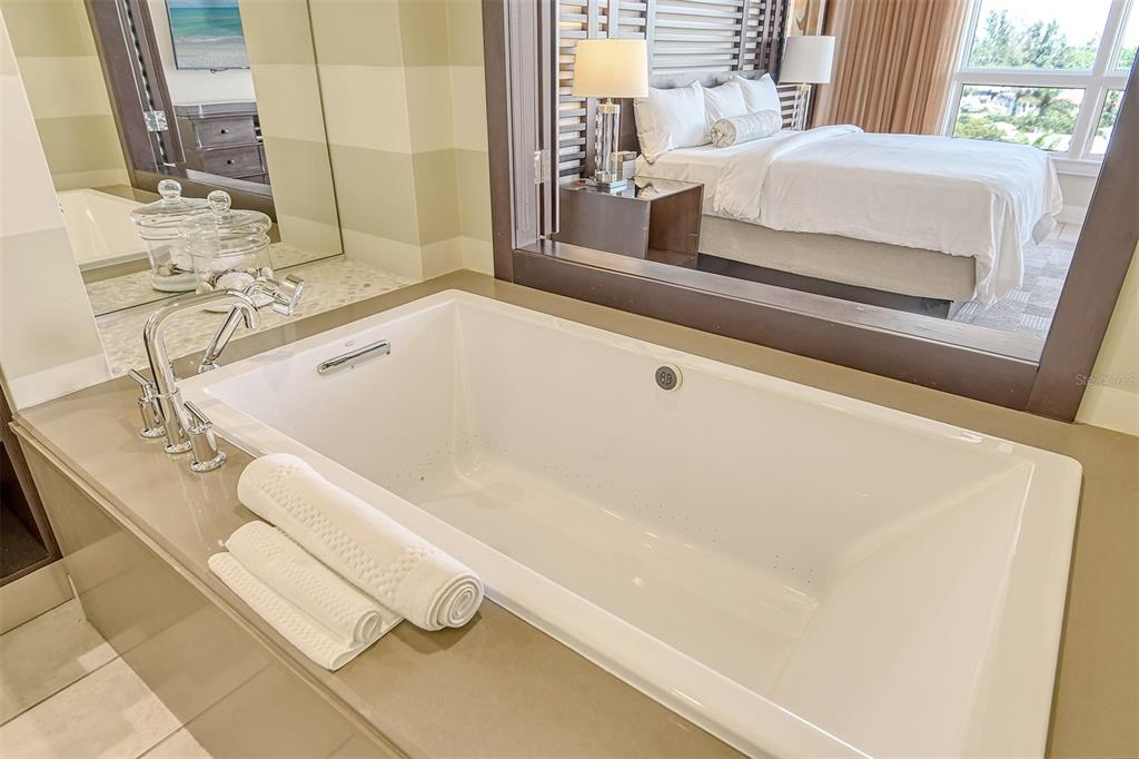 915 SEASIDE DRIVE UNIT 504, We