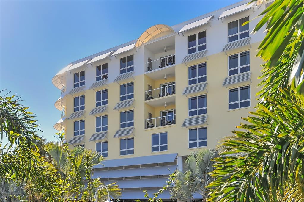 915 SEASIDE DRIVE UNIT 504, We