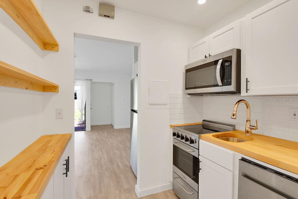 3507 LONGMEADOW UNIT 4