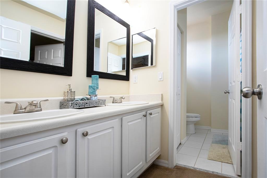 5711 BENTGRASS DRIVE UNIT 19-2