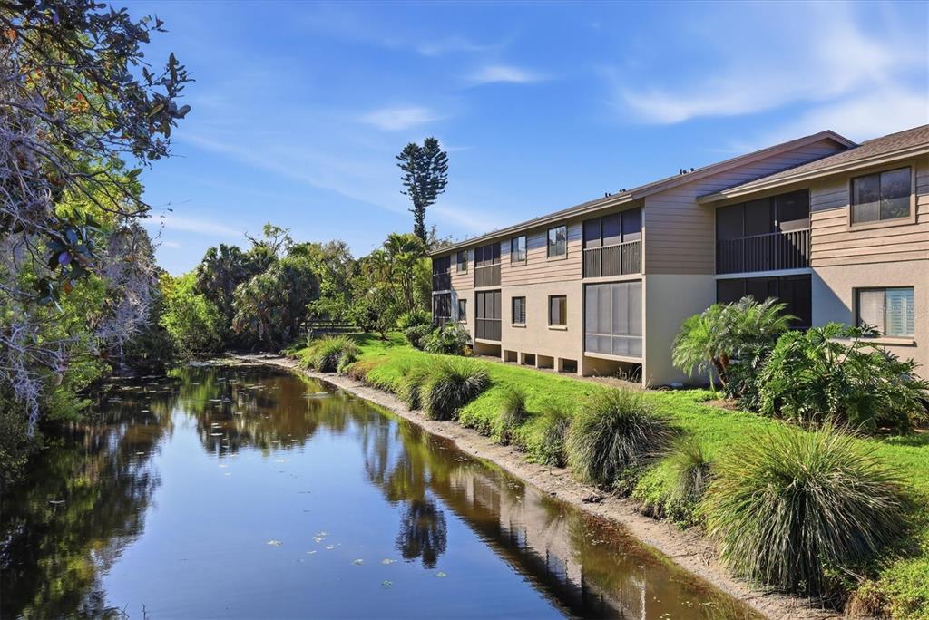3361 CROSS CREEK DRIVE UNIT 33