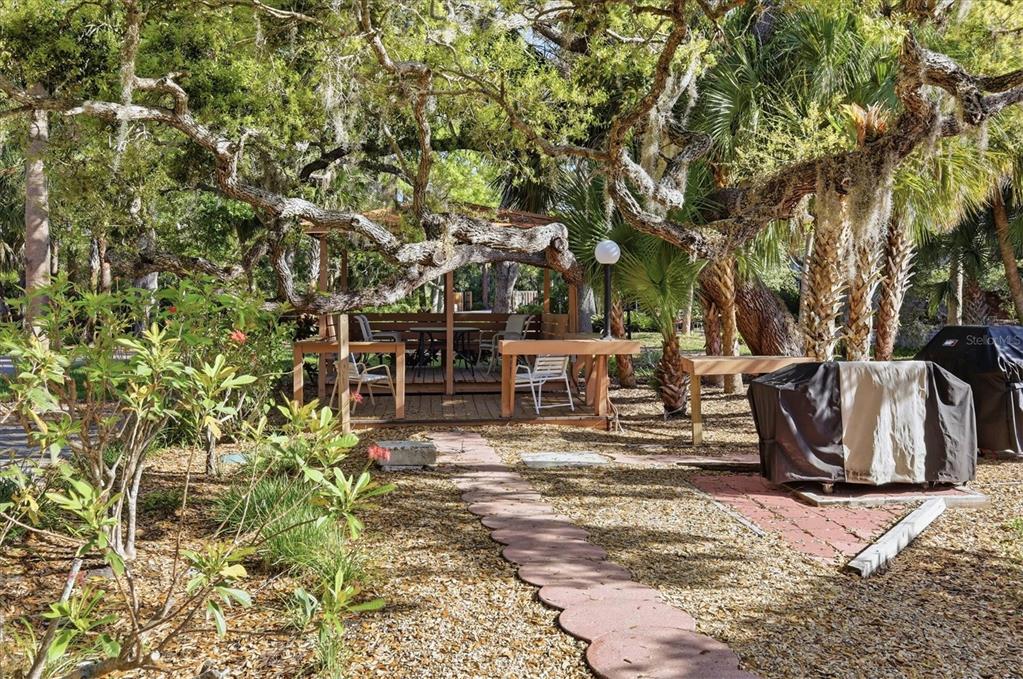 3361 CROSS CREEK DRIVE UNIT 33