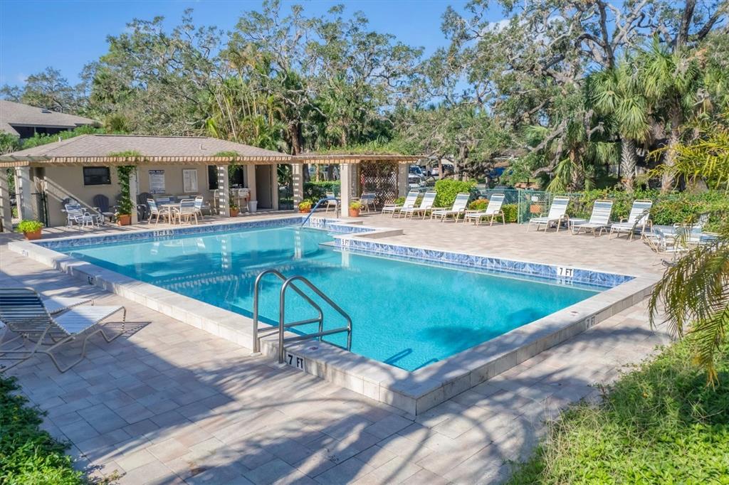 3361 CROSS CREEK DRIVE UNIT 33