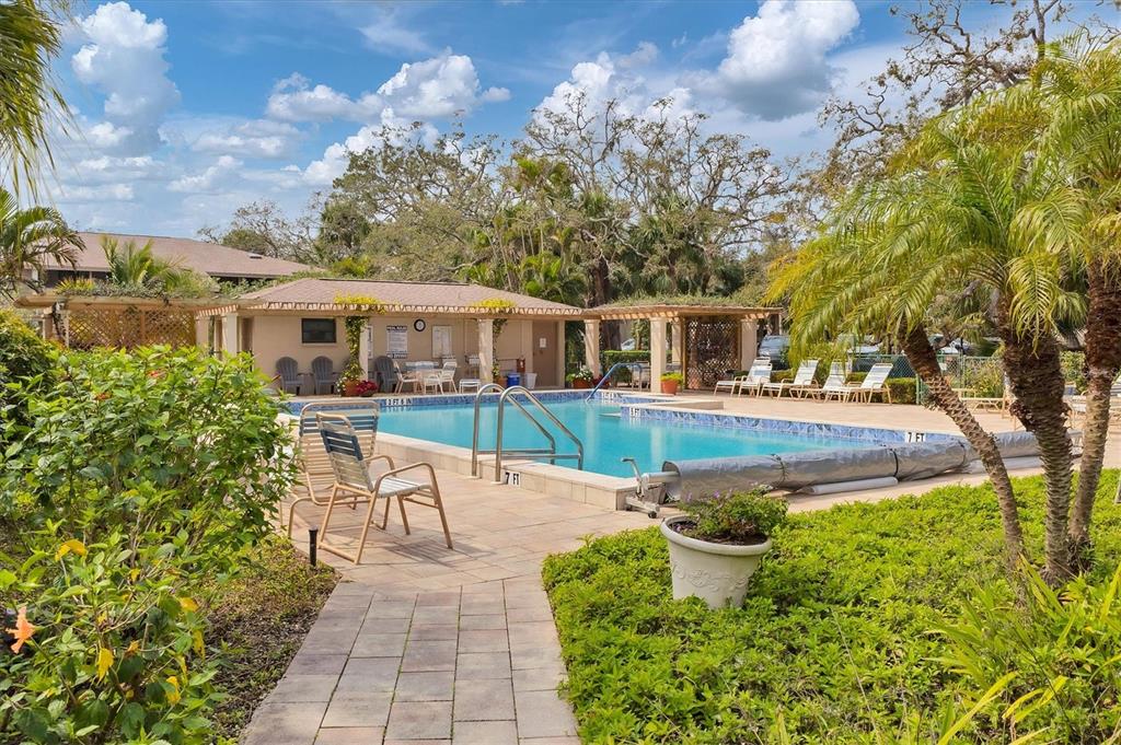 3361 CROSS CREEK DRIVE UNIT 33