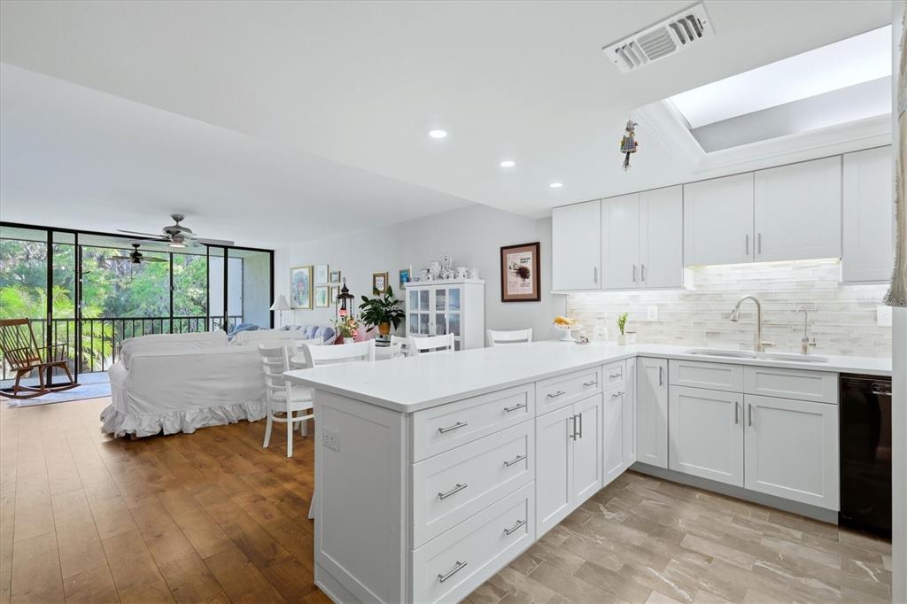 3361 CROSS CREEK DRIVE UNIT 33
